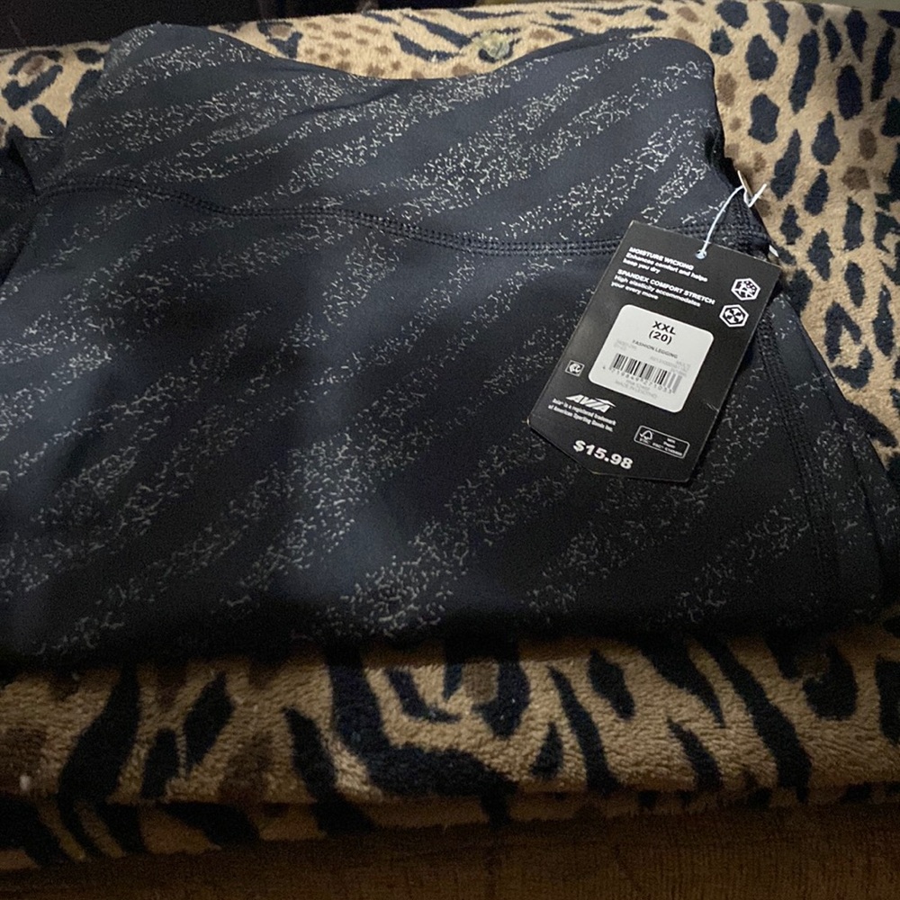 Black with pattern athletic pants
